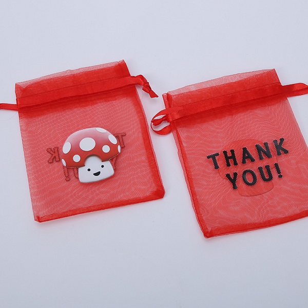 Lopullinen opas kiristysnyöripussien käyttämiseen lahjapakkauksissa