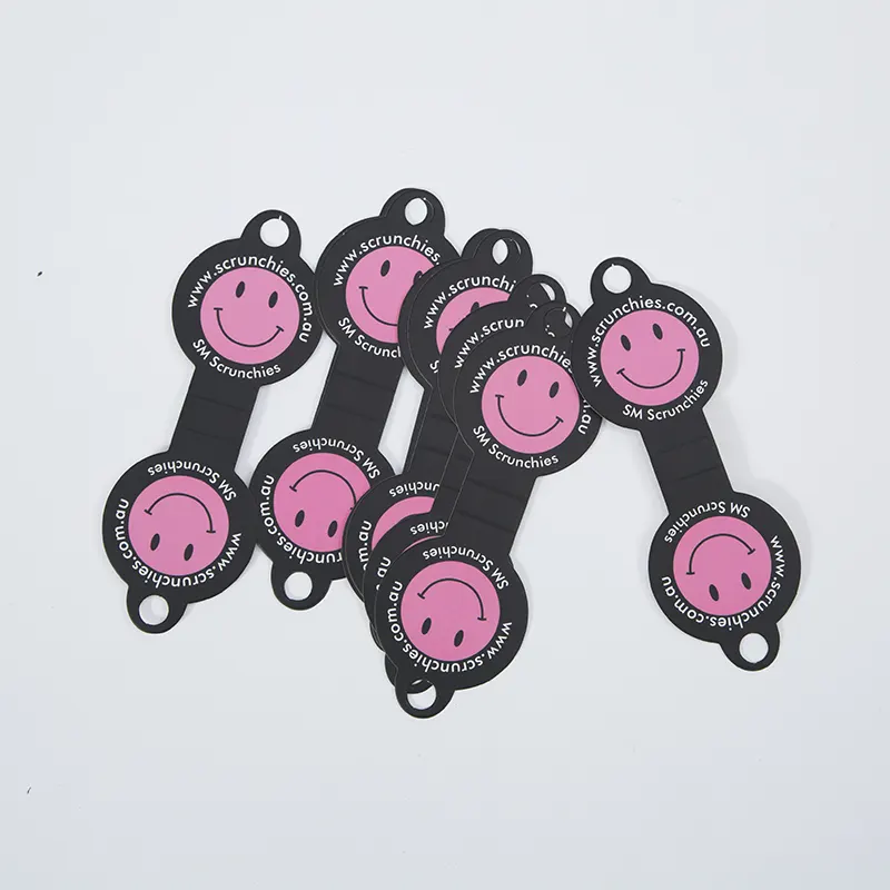 Miksi valita logolla varustetut kaulakorukortit korullesi?